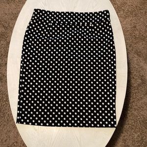 Staple wardrobe pencil skirt!